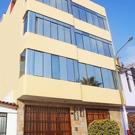 Taytaypa Rooms & Apartments Lima Airport Εξωτερικό φωτογραφία